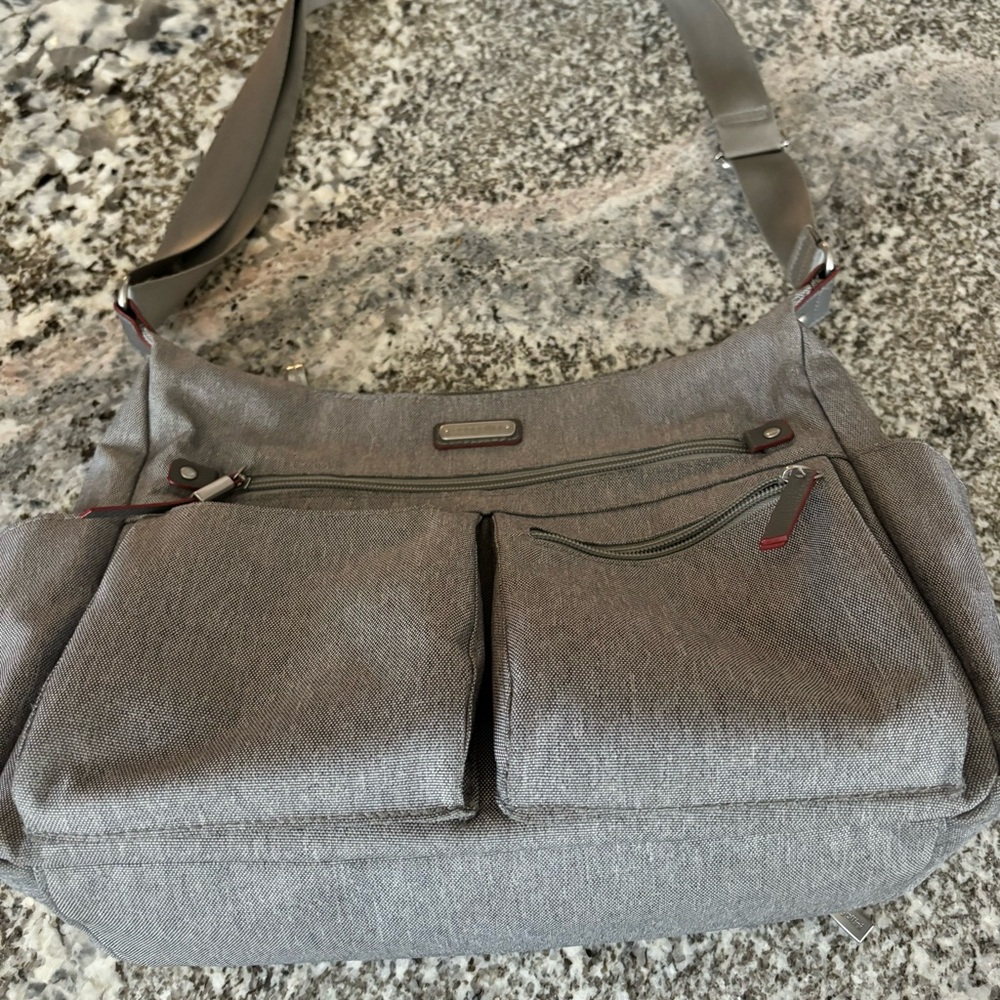 Baggallini Everywhere Bag in Light Gray with attached wallet